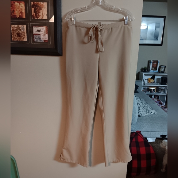 5/$10 Scrub  Pants Size XSmall - Picture 2 of 10